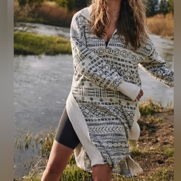 FP Movement Hole In One Half Zip Long Sleeve Tunic Sweater Size Small - Picture 5 of 6